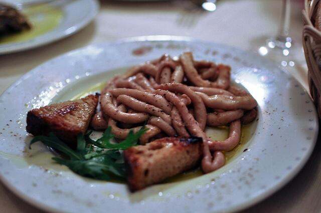 A Foodie Abroad: Why You Shouldn’t Eat Pasta in India or Burgers in Italy