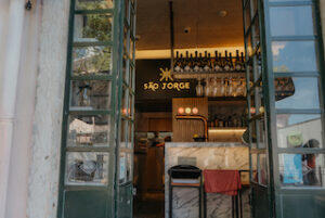 entrance_sao_jorge_lisbon_restaurant