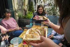 friends_passing_around_food