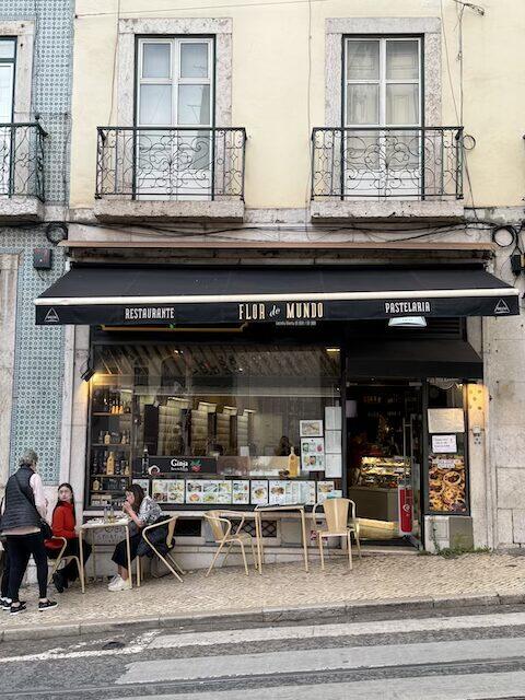 outside_Flor_do_Mundo