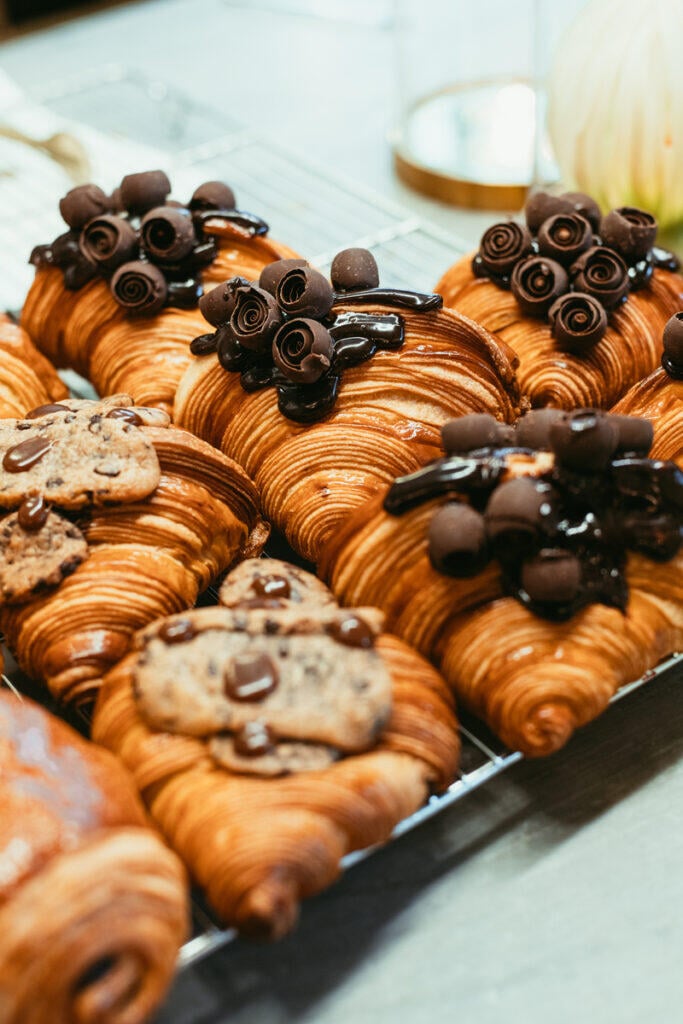 eating_europe_paris_breakfast_croissant_tour-4452