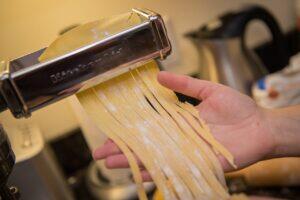 neapolitan_pasta_making