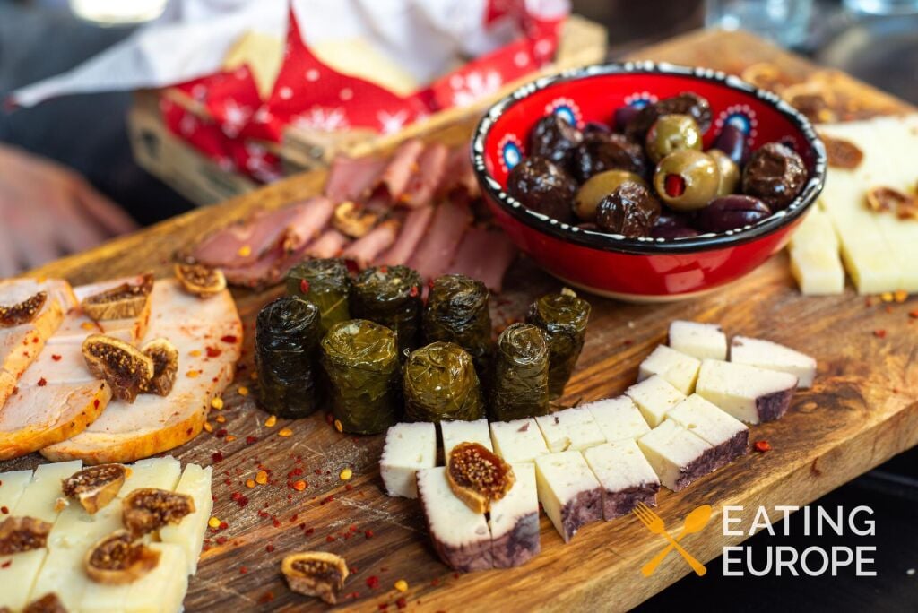 Athens Morning Food & Drinks Tour A Bite from the Acropolis2