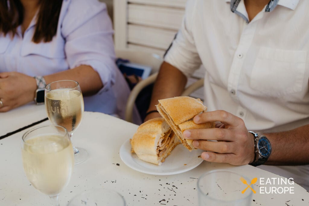 Best of Lisbon Tuk Tuk Food Tour2