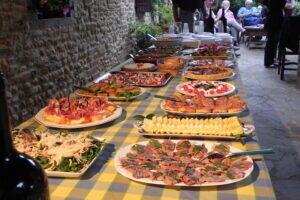 spread_of_Tuscan_dishes