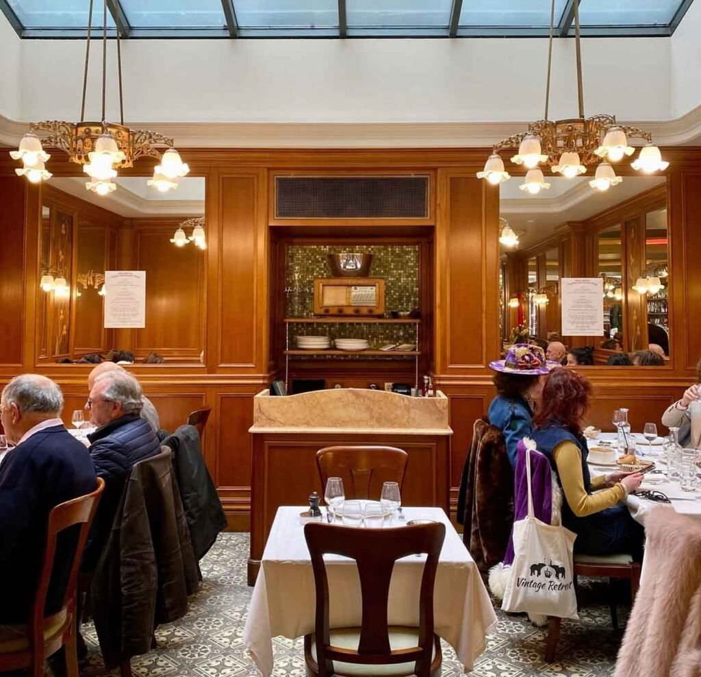 Dining_room_L’Écailler_de_La_Mascotte_Paris