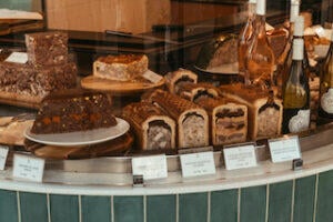 shelf_of_food_at_Maison_Vérot_Paris