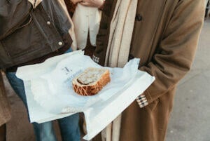 people_eating_pâté_en_croûte_Maison_Vérot_Paris