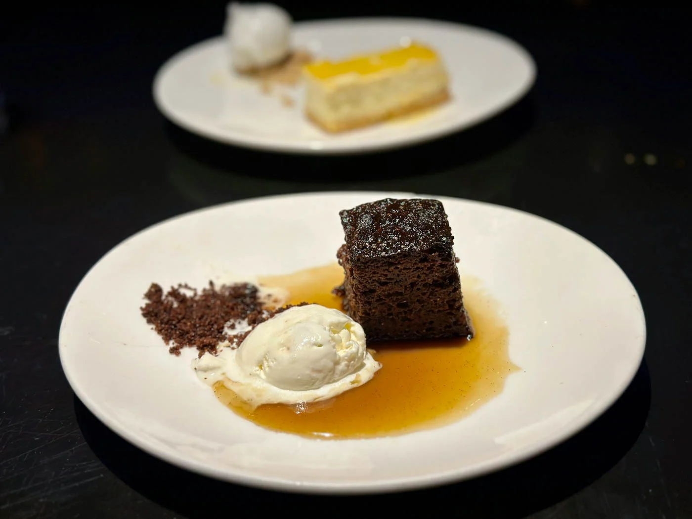 Sticky_toffee_pudding_London