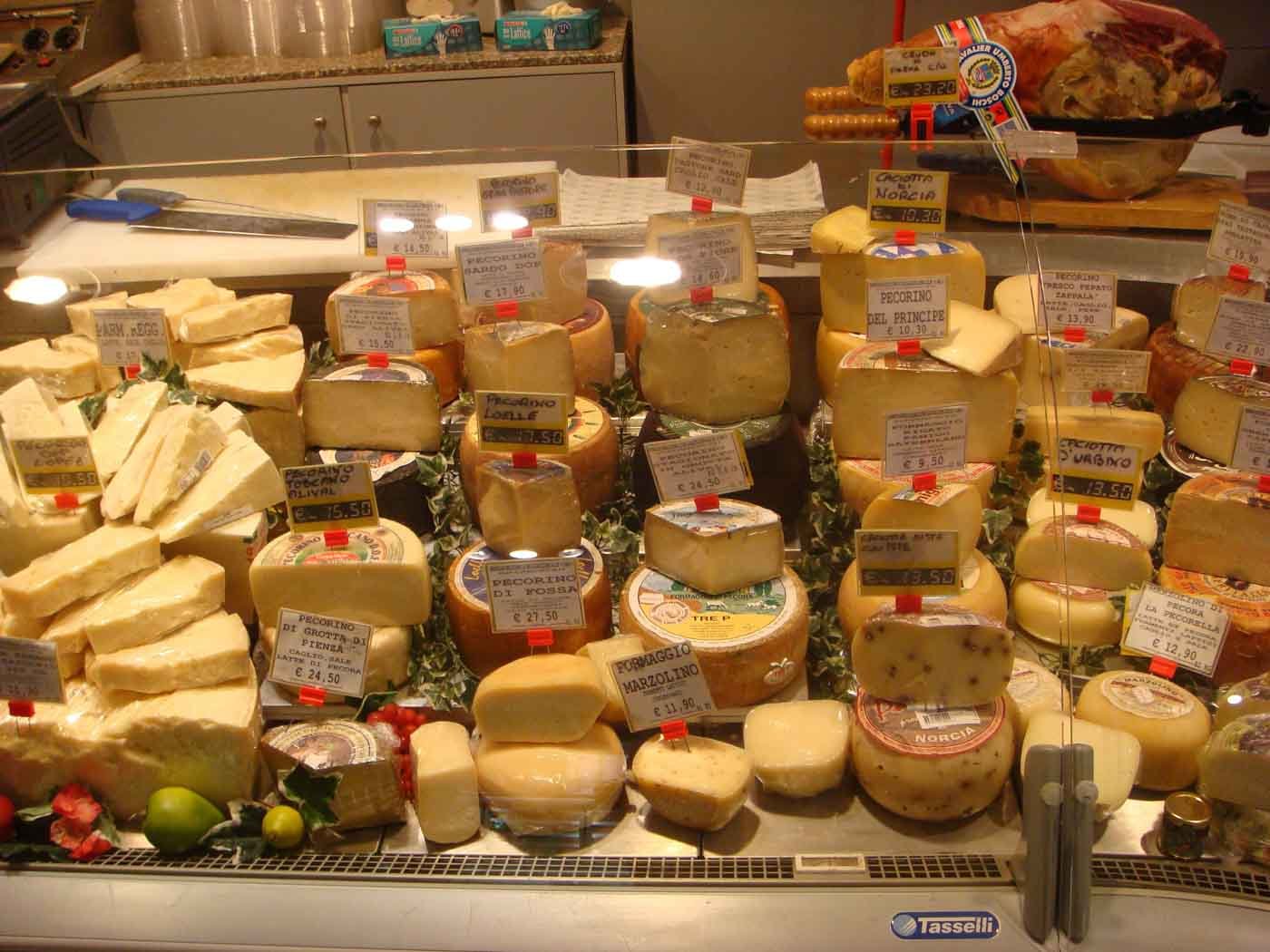 Cheese_shop_in_Rome