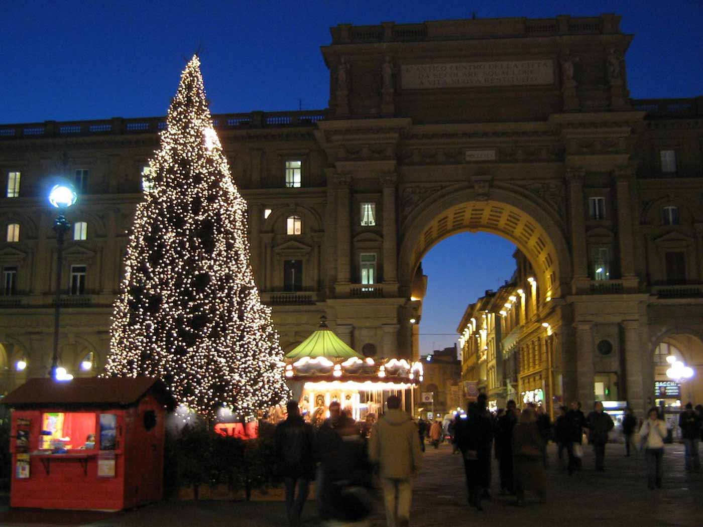 Christmas_tree_in_Florence