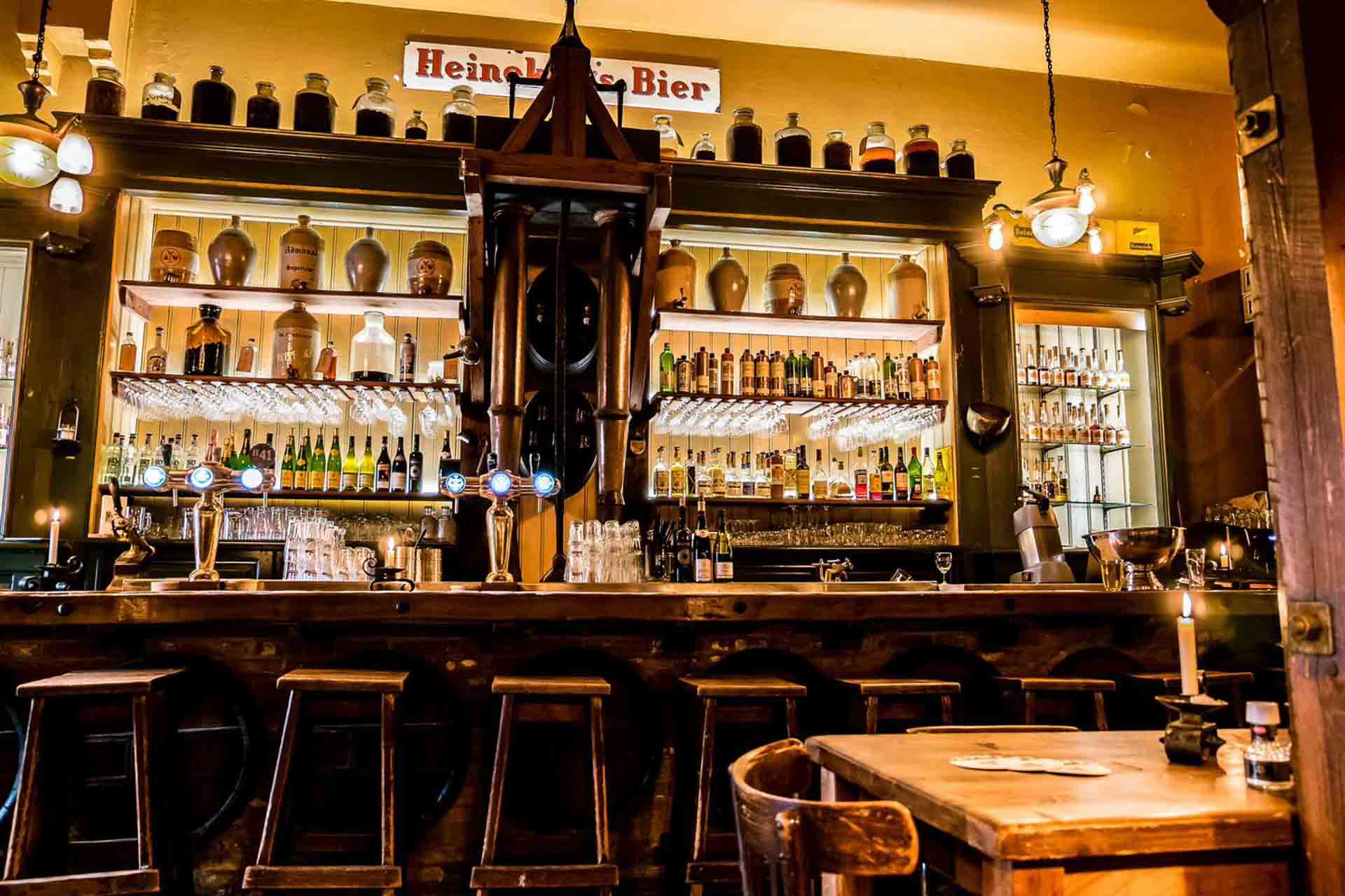 Proeflokaal_A._van_Wees_Amsterdam